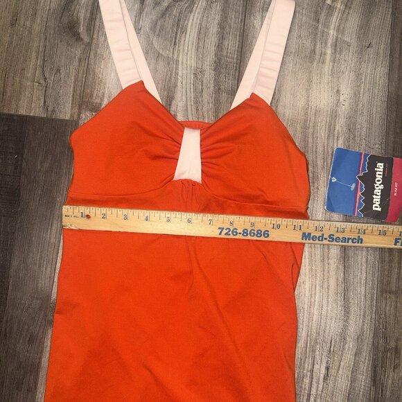 Patagonia Tank Top Womens XS Racerback Athletic Shelf Bra Hiking Gym Orange - Picture 6 of 7